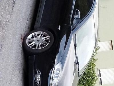 Usata Lancia Delta 120 CV (88 kW) 2012 Utilitaria