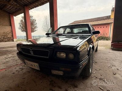 Begagnad Maserati Biturbo 241 HK (177 kW) 1993 Svart Sedan