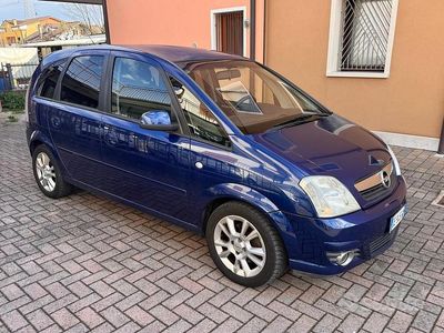 Begagnad Opel Meriva 105 HK (77 kW) 2006 Blå Minibuss