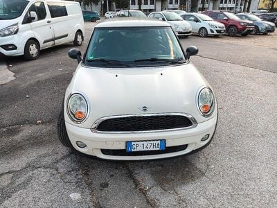 Usata Mini Cooper 75 CV (55 kW) 2023 Bianco Utilitaria