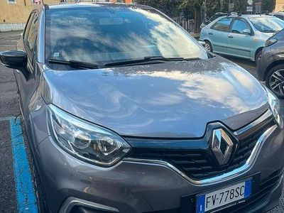 Usata Renault Captur 2019 Grigio SUV