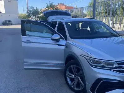 Begagnad VW Tiguan R-line 204 HK (150 kW) 2022 SUV