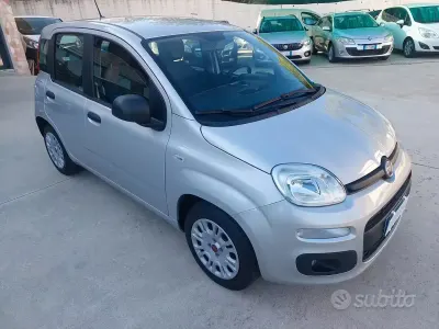 Usata Fiat Panda Lounge 69 CV (50 kW) 2020 Grigio Berlina