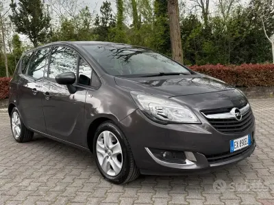 Usata Opel Meriva Cosmo 110 CV (80 kW) 2014 Grigio Monovolume