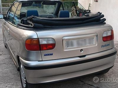 Usado Fiat Punto Cabriolet 86 HP (63 kW) 1998 Cinzento Cabrios