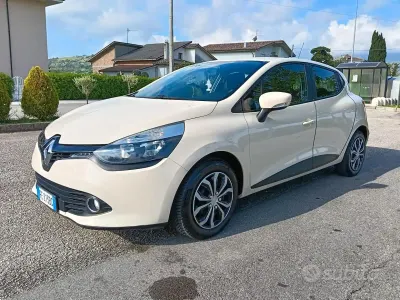 Usata Renault Clio IV 75 CV (55 kW) 2016 Marrone Berlina