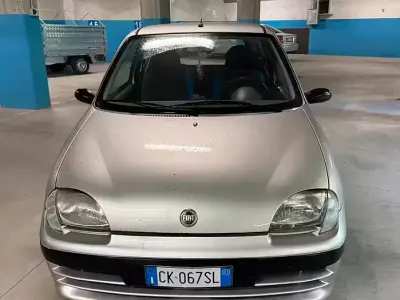 Usata Fiat 600 54 CV (39 kW) 2003 Grigio Berlina