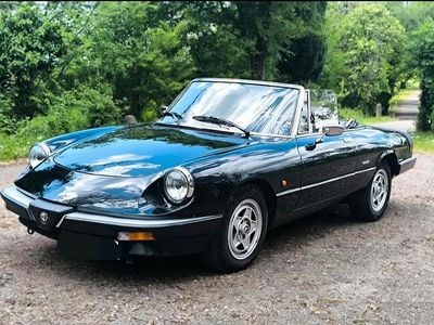 Usata Alfa Romeo Spider 128 CV (94 kW) 1983 Nero Cabrio