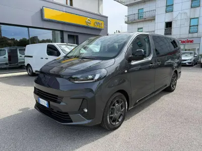 Usata Fiat E-Ulysse Emotion 125 kW (170 CV) 2025 Grigio scuro Monovolume