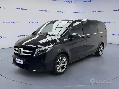 Usata Mercedes V220 163 CV (119 kW) 2022 Nero Monovolume