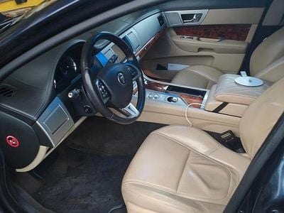 Usata Jaguar XF 240 CV (176 kW) 2015 Blu Berlina
