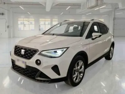 Usata Seat Arona Xperience 110 CV (80 kW) 2023 Bianco SUV
