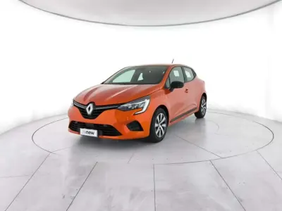 Usata Renault Clio V Equilibre 67 CV (49 kW) 2023 Orange valencia Berlina