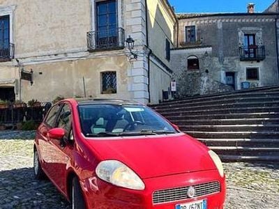 Usata Fiat Grande Punto 90 CV (66 kW) 2008 Rosso Utilitaria