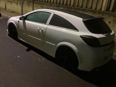 Occasion Opel Astra GTC 101 ch (74 kW) 2007 Blanc Berline