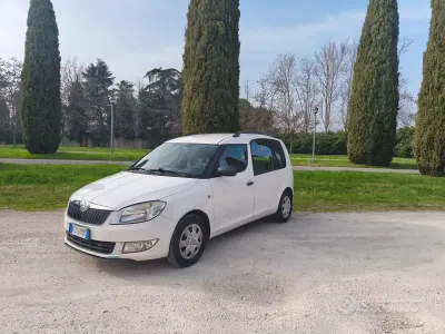 Usata Skoda Roomster 69 CV (50 kW) 2011 Bianco Monovolume