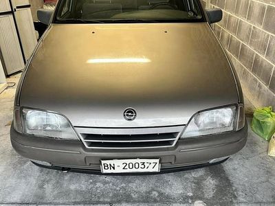 Occasion Opel Omega 122 ch (89 kW) 1988 Berline