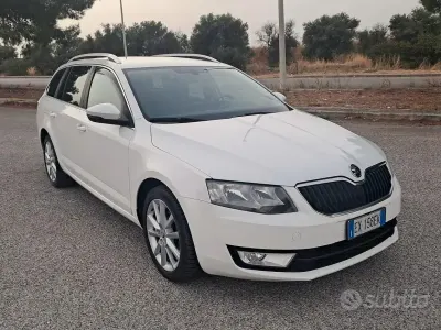Usata Skoda Octavia Elegance 105 CV (77 kW) 2014 Bianco Station wagon
