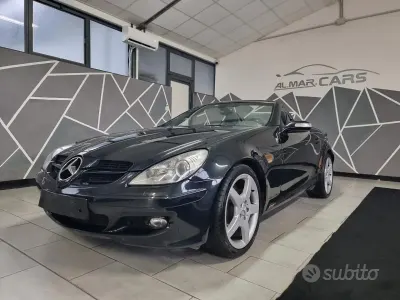 Käytetty Mercedes SLK350 AMG 272 HP (200 kW) 2004 Musta Avoauto