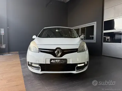 Usata Renault Scénic XMOD 110 CV (80 kW) 2014 Bianco Monovolume