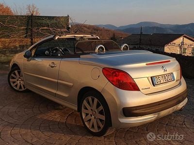 Usata Peugeot 207 150 CV (110 kW) 2008 Grigio Cabrio