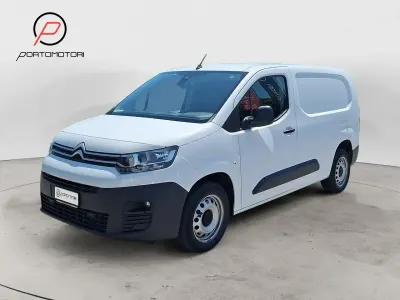 Usata Citroën Berlingo 101 CV (74 kW) 2021 Bianco Monovolume