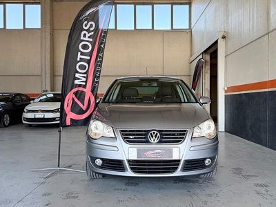 Usata VW Polo Sportline 80 CV (58 kW) 2008 Grigio Utilitaria