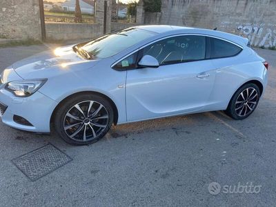 usata Opel Astra 2011