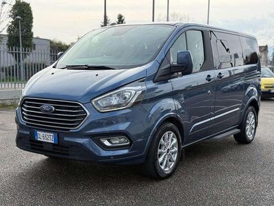 Usata Ford Tourneo Titanium 150 CV (110 kW) 2022 Blu Monovolume