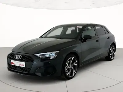 Käytetty Audi A3 Advanced Plus 150 HP (110 kW) 2023 Harmaa Sedan