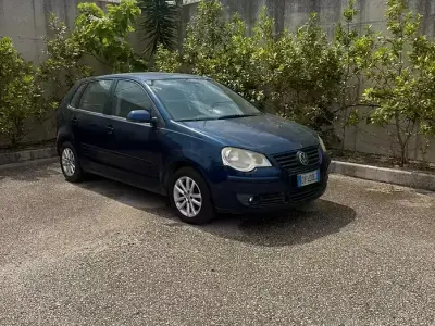 Usata VW Polo Trendline 69 CV (50 kW) 2005 Blu Utilitaria