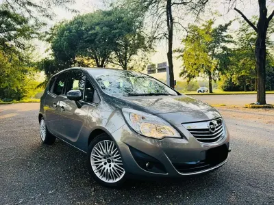 Usata Opel Meriva Cosmo 140 CV (102 kW) 2011 Monovolume