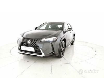 Usata Lexus UX 250h 184 CV (135 kW) 2023 Grigio SUV