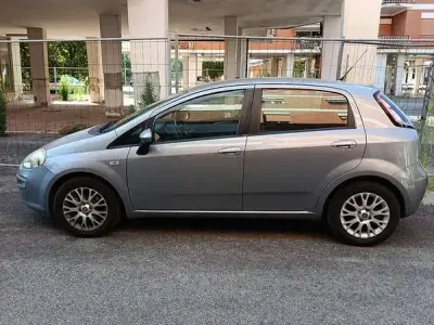 Usata Fiat Punto Evo Dynamic 95 CV (69 kW) 2011 Utilitaria