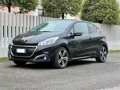 Usata Peugeot 208 GT-line 120 CV (88 kW) 2016 Nero Utilitaria