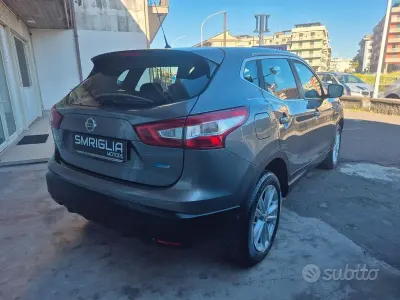 Usata Nissan Qashqai Tekna 110 CV (80 kW) 2017 Grigio SUV