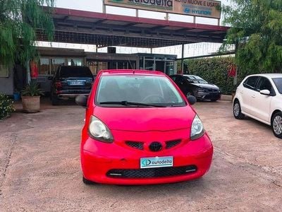 Usata Toyota Aygo 68 CV (50 kW) 2009 Rosso Utilitaria