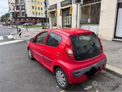 Occasion Peugeot 107 68 ch (50 kW) 2006 Rouge Citadine