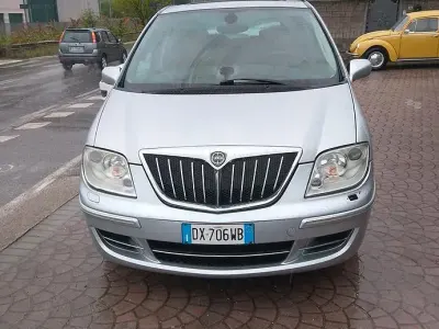 Usata Lancia Phedra 170 CV (125 kW) 2009 Grigio Monovolume
