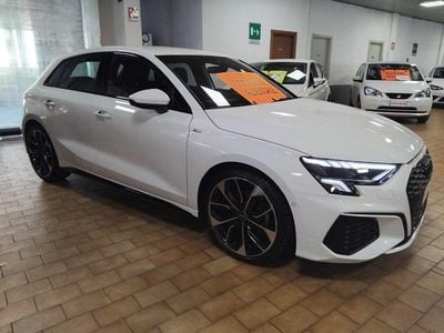 Usata Audi A3 S-Line 200 CV (147 kW) 2022 Bianco ibis / pastello Berlina
