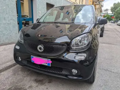Usata Smart ForFour 71 CV (52 kW) 2017 Utilitaria