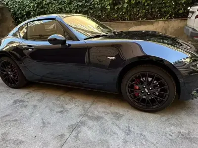 Usata Mazda MX5 Homura-Line 184 CV (135 kW) 2023 Blu Cabrio