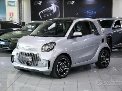 Usata Smart ForTwo Coupé Pulse 41 kW (56 CV) 2021 Grigio argento Utilitaria