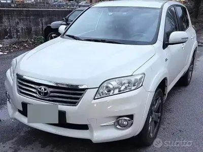 Usata Toyota RAV4 150 CV (110 kW) 2011 Bianco SUV