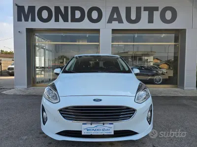 Usata Ford Fiesta Titanium 85 CV (62 kW) 2018 Bianco Utilitaria