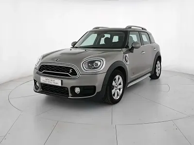 Usata Mini Cooper S Countryman Business 136 CV (100 kW) 2019 Melting silver SUV