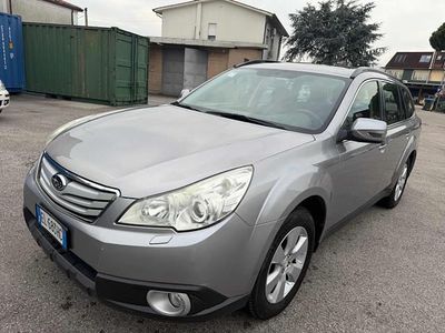 Usata Subaru Outback Exclusive+ 167 CV (122 kW) 2012 Grigio Station wagon
