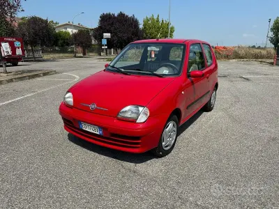 Usata Fiat 600 54 CV (39 kW) 2010 Rosso Utilitaria