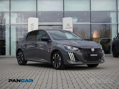 Usata Peugeot 208 Allure 101 CV (74 kW) 2025 Grigio Utilitaria