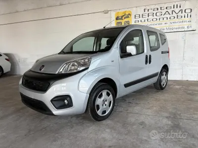 Usata Fiat Qubo Easy 77 CV (56 kW) 2018 Argento Monovolume